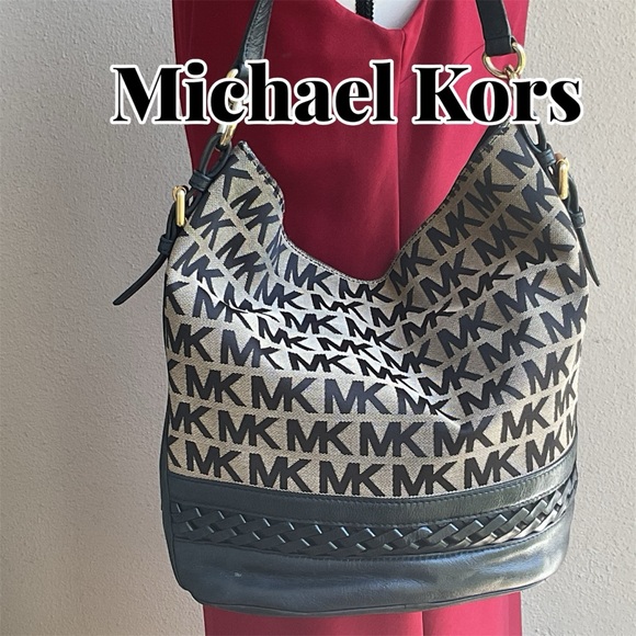 Michael Kors Signature Print Shoulder Bag - Picture 1 of 8